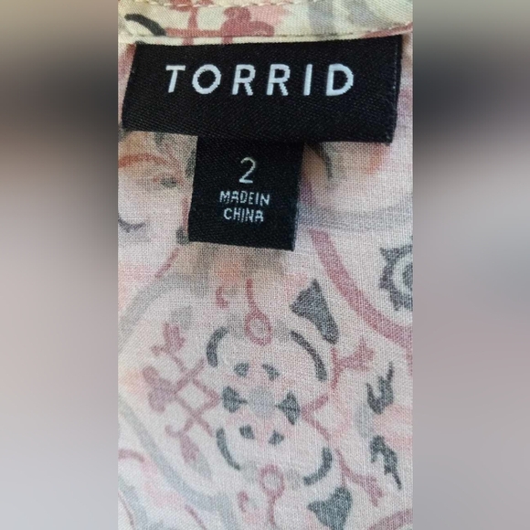 Torrid Cold Shoulders Blouse - Picture 6 of 11